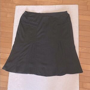 CLASSIC Black Women's Skirt w pleats at the bottom partial elastic waist Size 16
